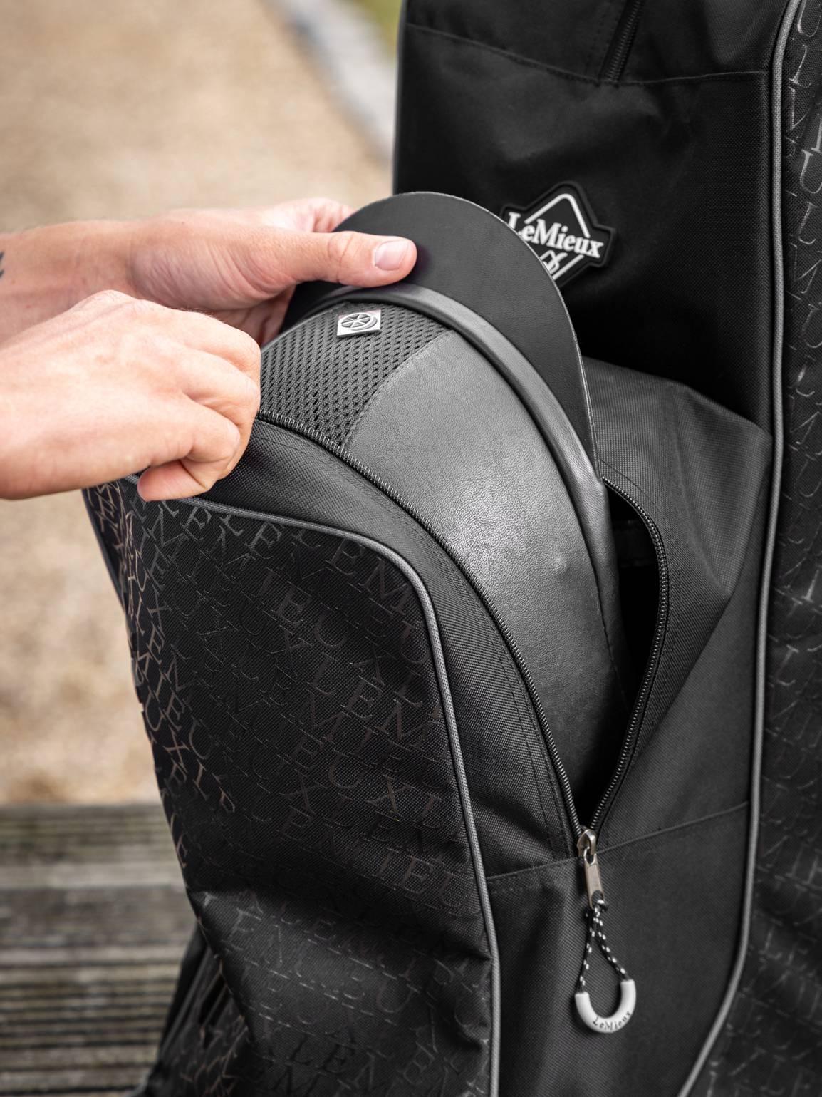 Sac à Chapeau LeMieux Couleur épicéa - Avec Poignées De Sac à Chapeau LeMieux Couleur épicéa - Avec Poignées De