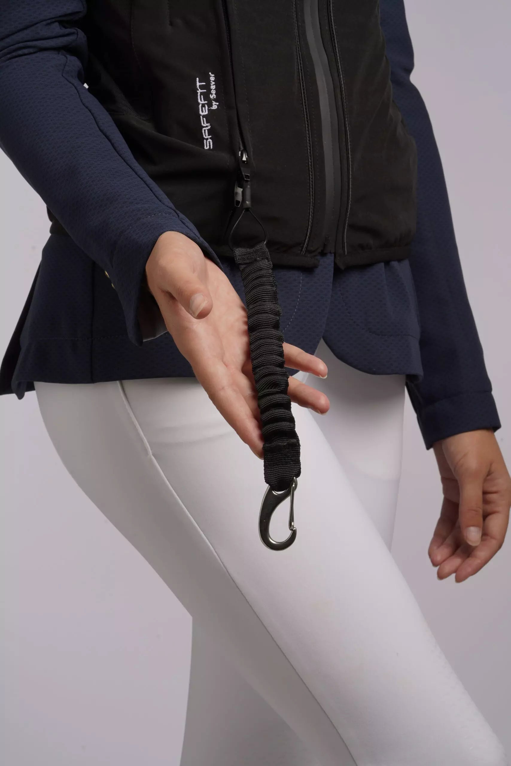 Seaver airbag connection strap